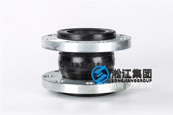 DN100橡胶接头(tóu)连(lián)接排污泵出口 DN100橡(xiàng)胶接头连(lián)接排污泵(bèng)出口